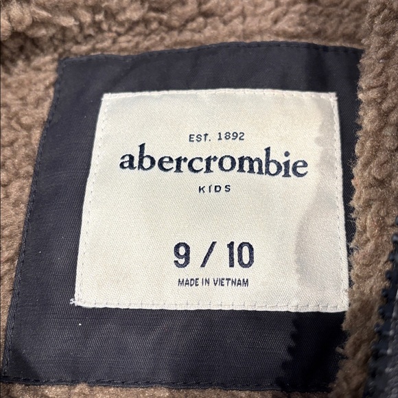 Abercrombie & Fitch Kids Black Jacket with Logo Patch - Picture 4 of 6